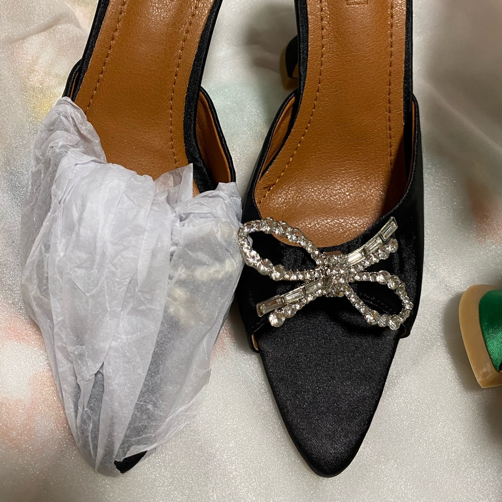 heels - Picture 3 of 9